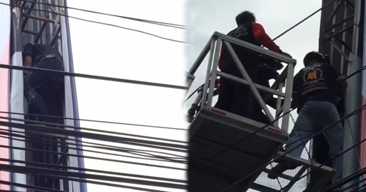 หนุ่มช่างติดตั้งป้าย ถูกไฟฟ้าแรงสูงช็อตติดคาป้าย
