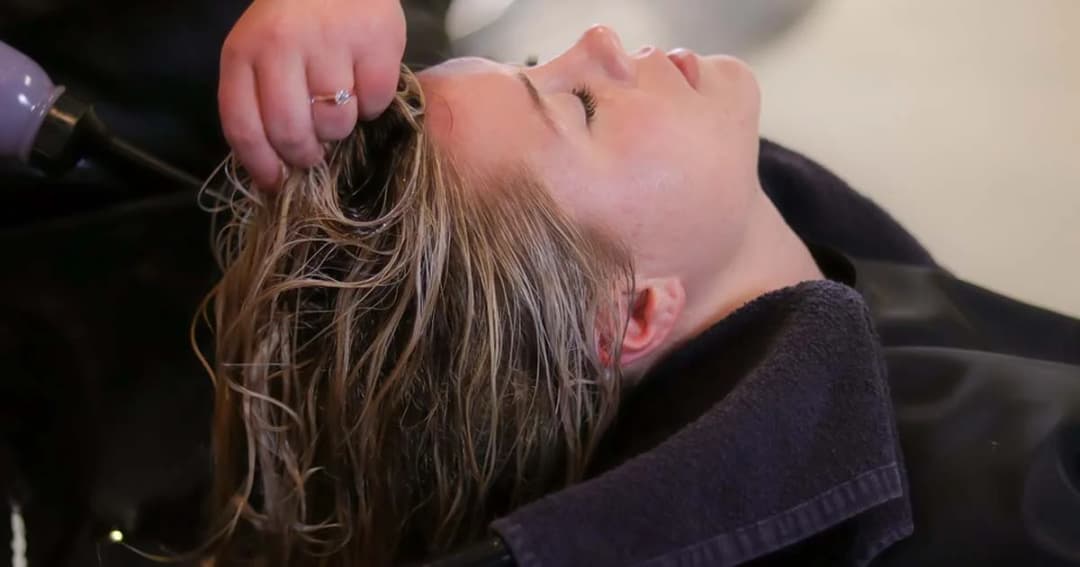 “ผมร่วง-แห้ง-มีรังแค…น้อยลง” แนะวิธีแก้ 3 ปัญหาเส้นผมยอดฮิต