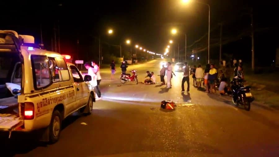 สาวเมาขับกระบะชนแหลก บาดเจ็บ 7 ราย