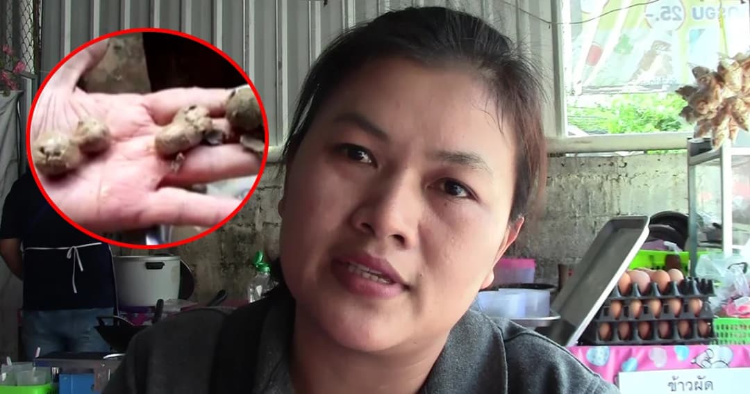 อย่างเหมือน! แม่ค้าปั้นดินเหนียวหลอกขายเป็นเห็ดเผาะ