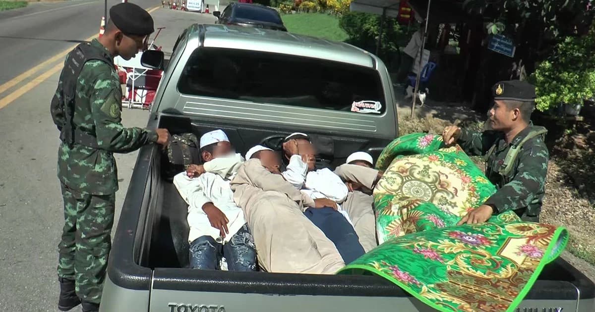 ไม่เนียน ! จับ 7 เมียนมาแต่งชุดมุสลิม หวังแหกด่านระนอง