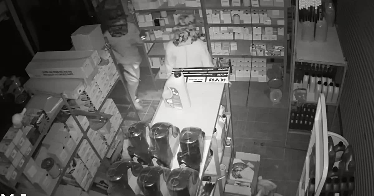 ชาวบ้านผวา! แก๊งงัดร้านค้าอาละวาดเมืองอุบล