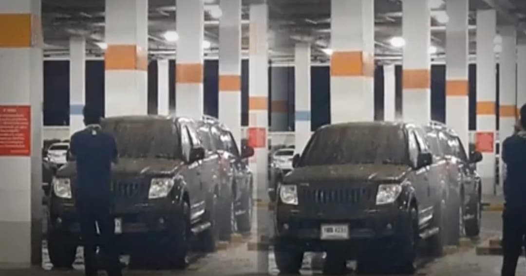 แชร์สนั่น ! ท่อส้วมแตก อุจจาระทะลักเต็มรถ ห้างแจงแค่ท่อน้ำทิ้งรั่ว