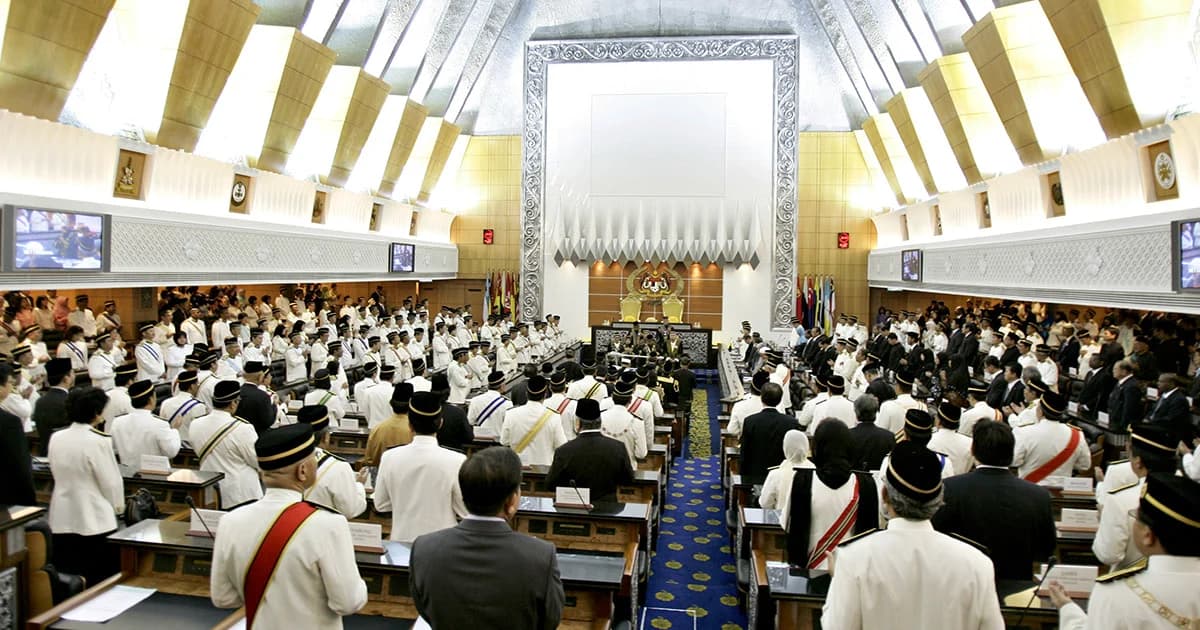 มาเลเซียตัดเงินเดือนคณะรัฐมนตรี 10% ลดหนี้สินรัฐบาล