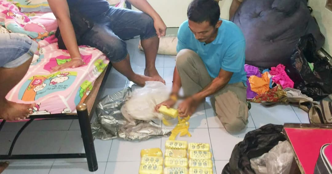 รวบเครือข่ายค้ายา คาศาลกระบี่ ค้นบ้านเจอกว่า 3 หมื่นเม็ด