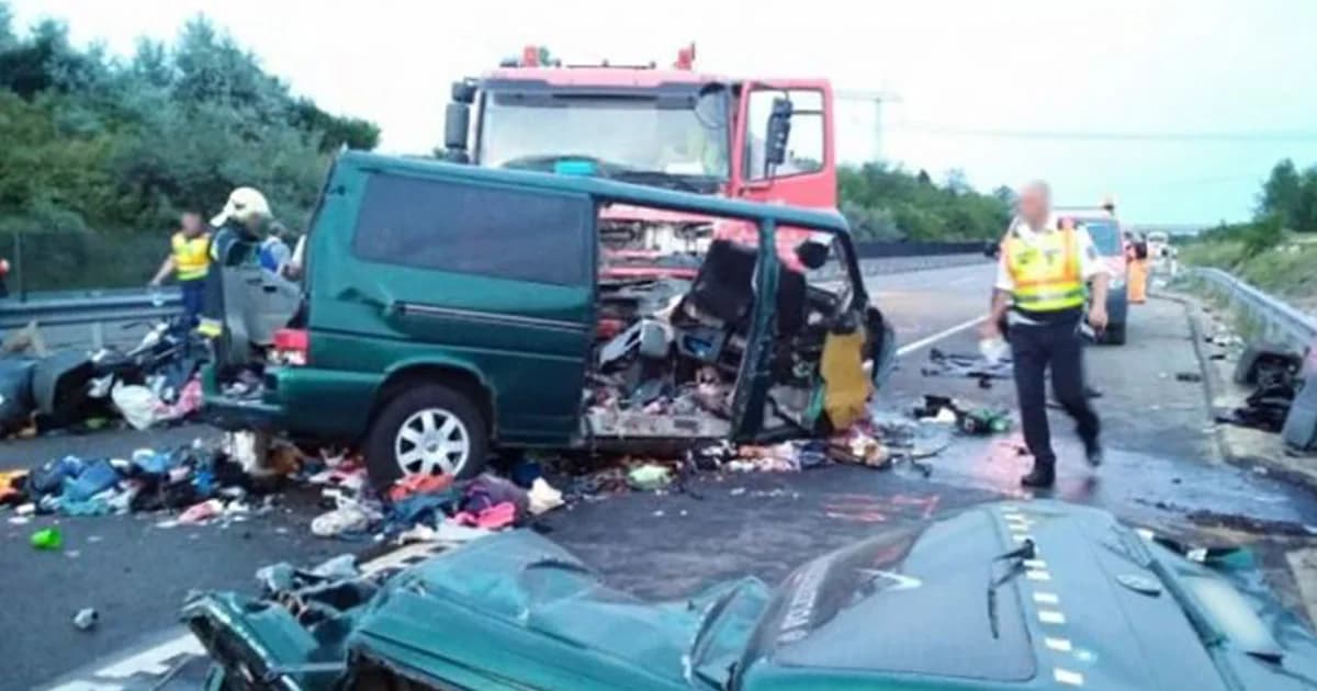 คนขับรถตู้ไลฟ์เฟซบุ๊ก ก่อนประสานงารถบรรทุก เสียชีวิต 9 ราย