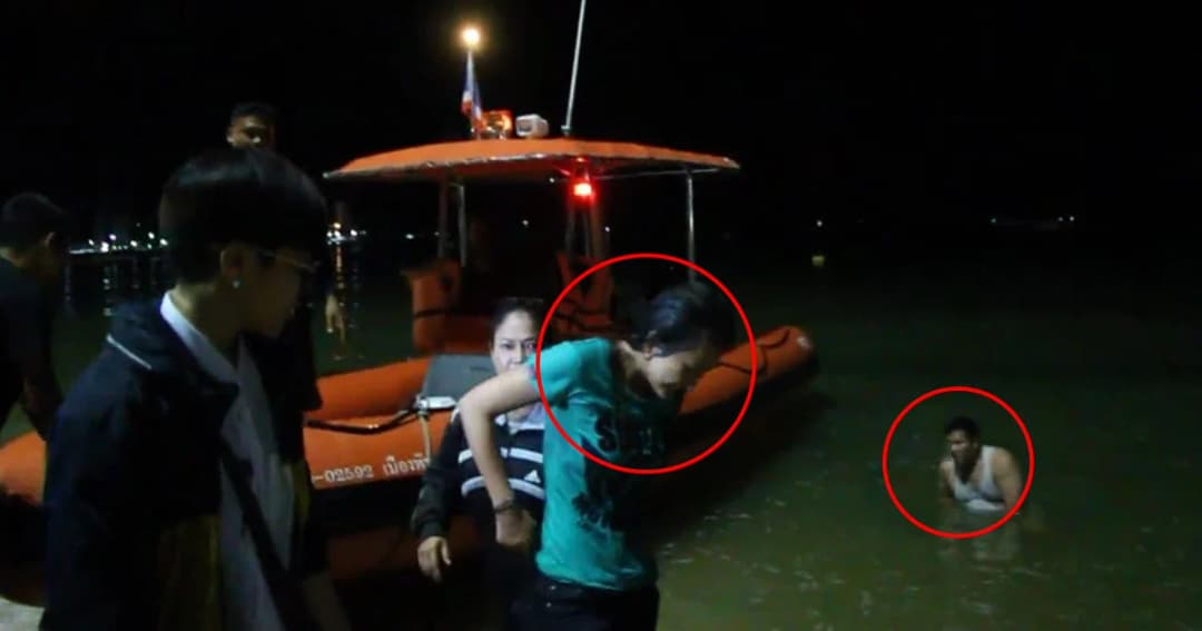 พัทยาวุ่น! สาวลอยคอกลางทะเล รอแฟนหนุ่มว่ายน้ำตามง้อ จนท.ช่วยปลอดภัยแล้ว