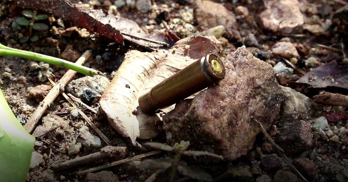 อดีต อส.ระแงะ ถูกโจรไล่ยิงบาดเจ็บ หนีมาร้านน้ำชา ชาวบ้านเจอลูกหลงดับ 1 สาหัส 1