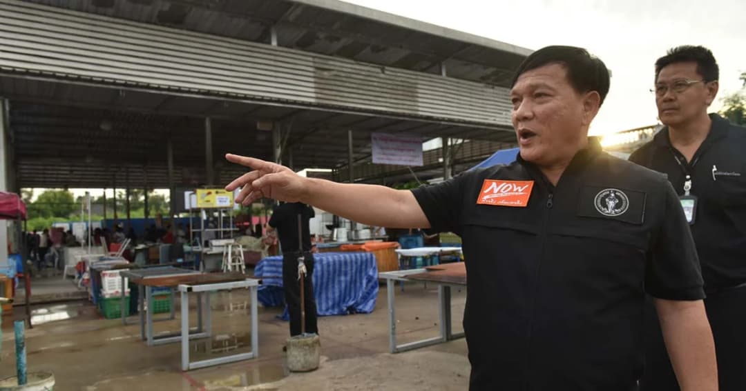 ผอ.เขตพาเทศกิจลุยเอง ห้ามตั้งแผงขายในตลาดเปิ้ลมาร์เก็ต