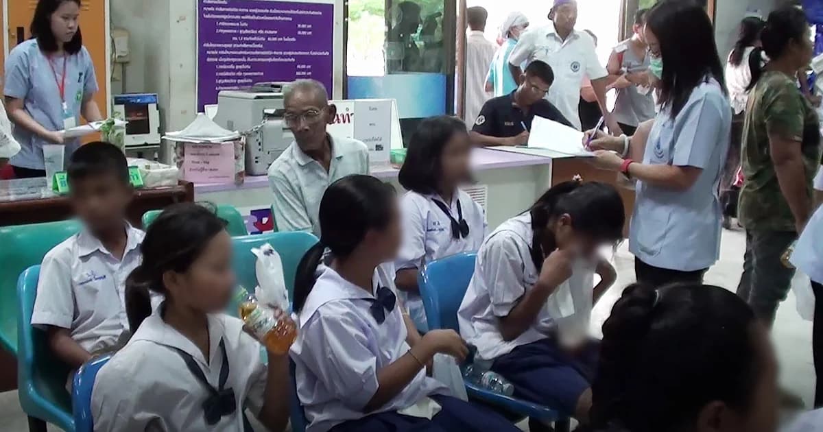 หาม นร. นับ 100 คน ส่ง รพ.ยโสธร หลังกินอาหารแล้ว ปวดท้อง-อาเจียน