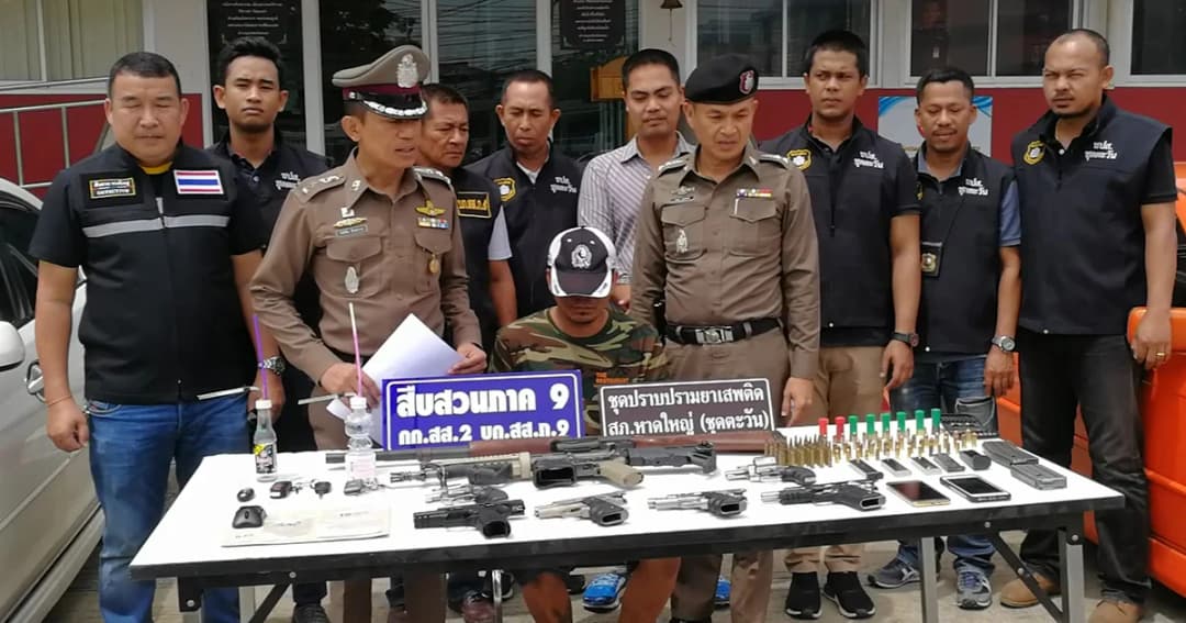 บุกจับ ! นายทุนปล่อยเงินกู้-ค้ายา เมืองสงขลา ยึดอาวุธสงครามเพียบ