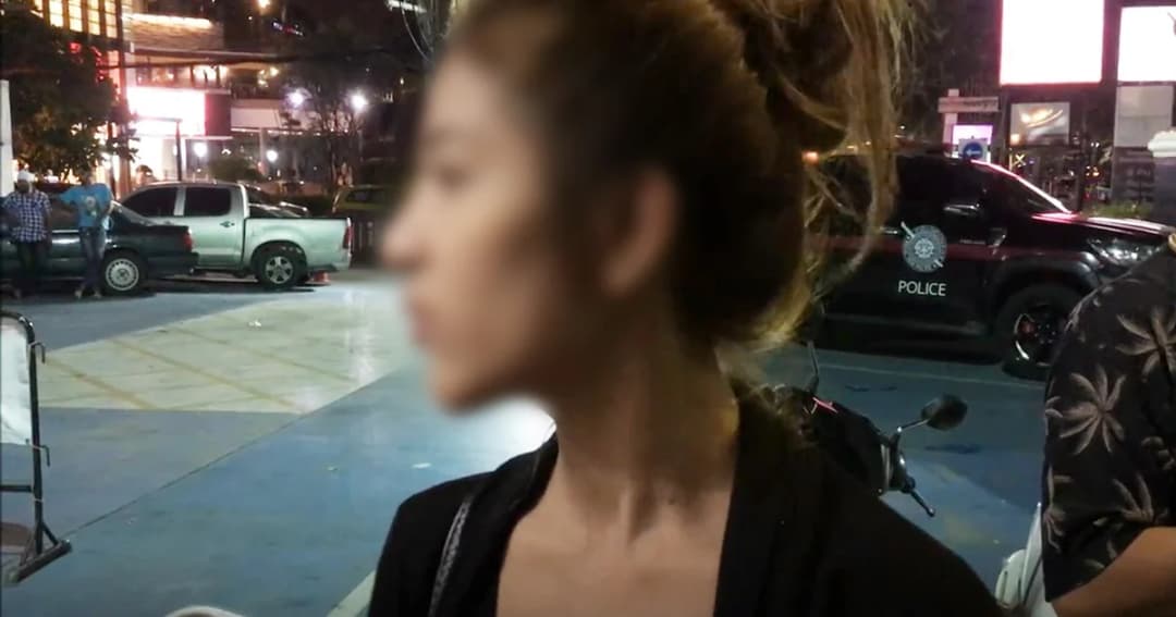 สาวร้องสื่อ! ตร.เรียกเงินจบคดีรถชน โวยถูกกอด-หอมแก้ม