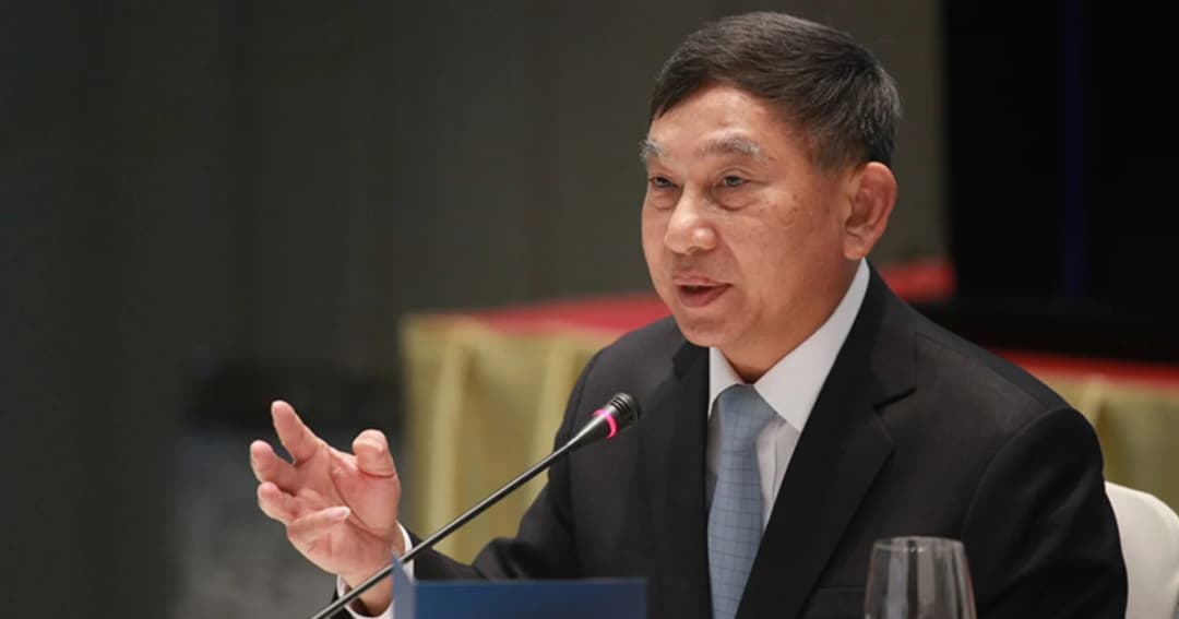 ‘ประจิน’ ปัดตอบคุณสมบัติ ‘ดอน’ โยนถามนายกฯ ปรับ ครม.ก่อนเลือกตั้งหรือไม่