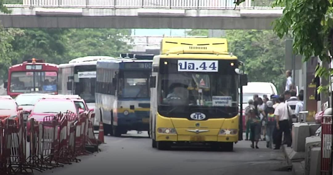 รมว.คมนาคม สั่งห้ามปรับค่าโดยสารหลังราคาน้ำมันลด