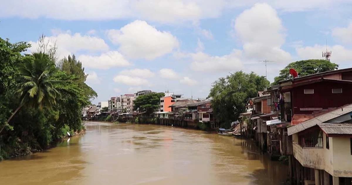 เตือนพื้นที่ลุ่มต่ำเฝ้าระวัง หลังแม่น้ำจันทบุรีเริ่มเปลี่ยนสี