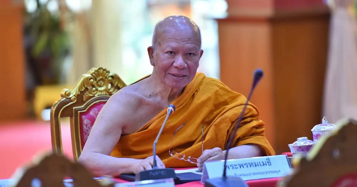 เตรียมออกหมายจับ 5 ลูกศิษย์ ช่วย “อดีตพระพรหมเมธี” หนีไปลาว