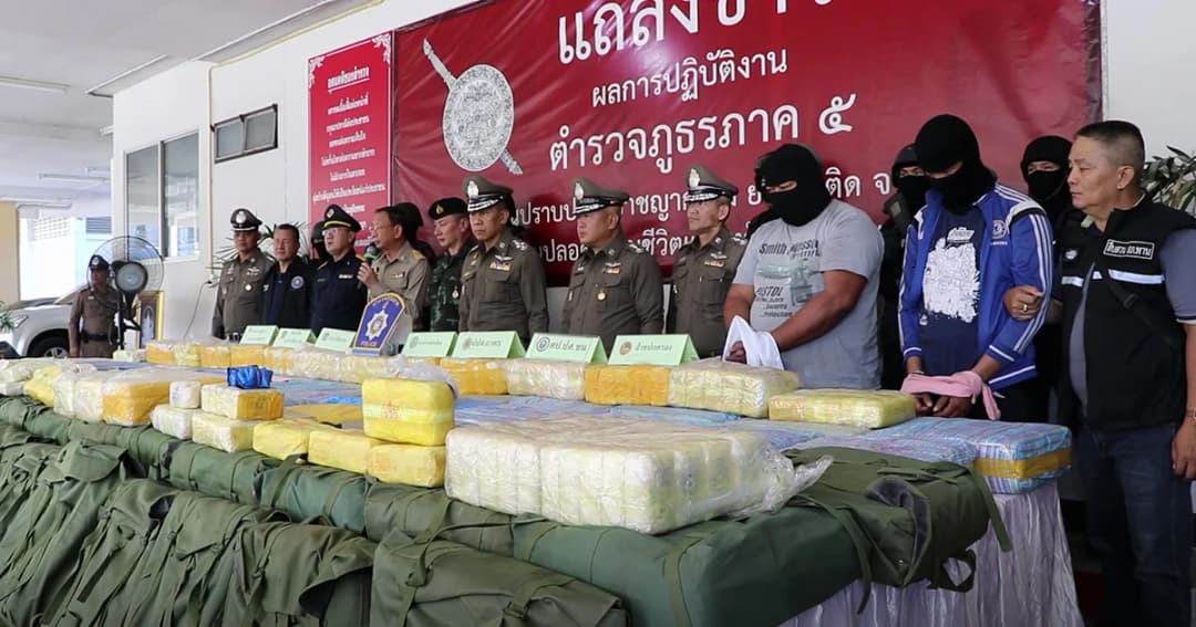 จับล็อตใหญ่ ! ยึดยาบ้า 15 ล้านเม็ด ซุกรถบรรทุก เครือข่าย พ.อ.จะลอโบ