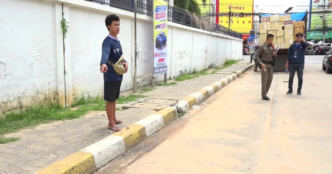 โจรกร่าง! ขโมยรถจอดข้างโรงพัก กลางเมืองขอนแก่น หนีลอยนวล