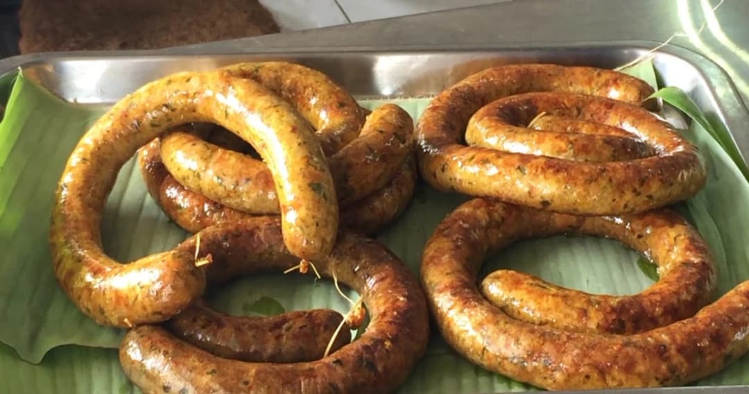 เมนูเด็ด! ไส้อั่วเห็ดถอบ อาหารเมืองประยุกต์สูตรเด็ด