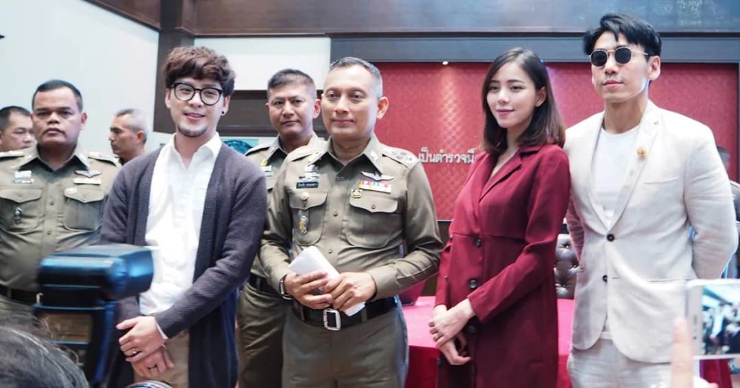 ทอม รูม 39-ดีเจเพชรจ้า และนิวเคลียร์ แจงรีวิวสินค้าเมจิกสกิน