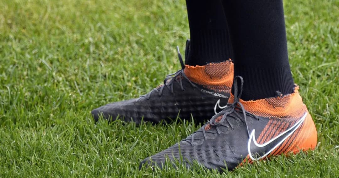 ไนกี้งดส่งรองเท้าสตั๊ดให้นักฟุตบอลอิหร่านในบอลโลก 2018 ตามนโยบายทรัมป์