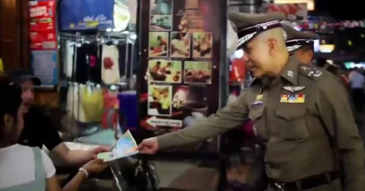 ‘เฉลิมเกียรติ’ ตรวจถนนข้าวสารคุมเข้มห้ามพนันบอล