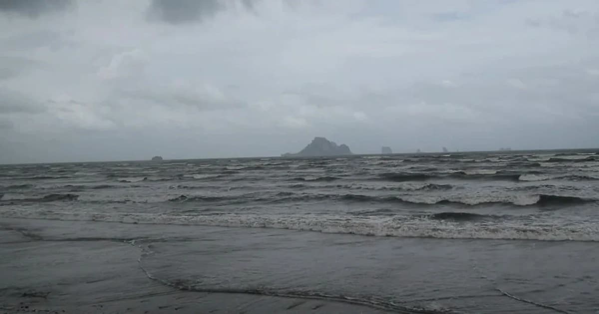 อุตุฯเตือนฉบับที่ 31 “คลื่นลมแรงบริเวณทะเลอันดามันและอ่าวไทยตอนบน”