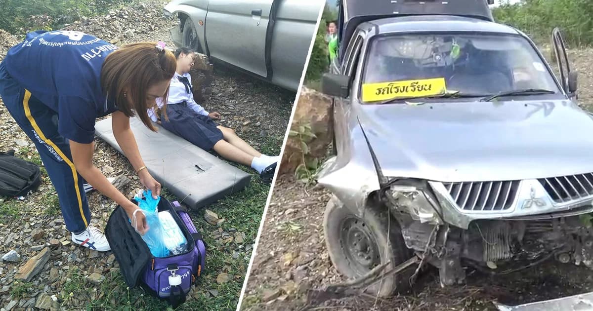 ประจวบฯ รถรับส่งนักเรียนยางระเบิดตกข้างทาง เด็กเจ็บกว่า 10 ราย