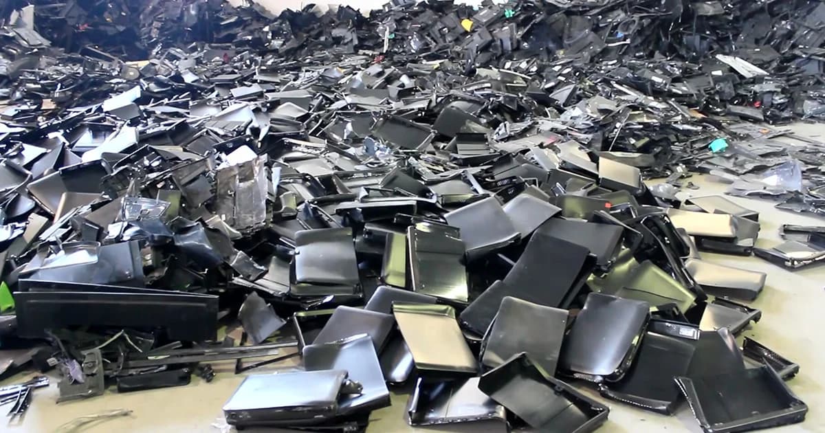 จับโรงงานเถื่อน ลอบรีไซเคิล ขยะอิเล็กทรอนิกส์กว่า 1,000 ตัน