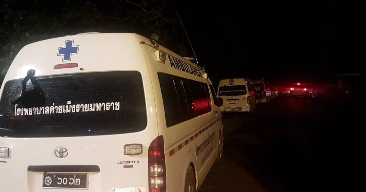 เตรียม “รถพยาบาล” 13 คัน เข้าพื้นที่ ด้านนักดำน้ำอังกฤษลงถ้ำหลวงแล้ว