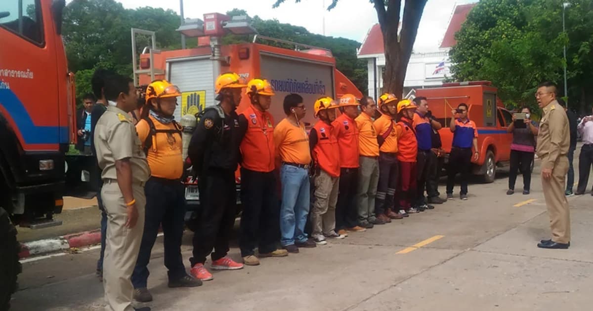 ปภ. ส่งทีมค้นหาและกู้ภัยกว่า 100 นาย ช่วย 13 ชีวิต ติดถ้ำหลวง