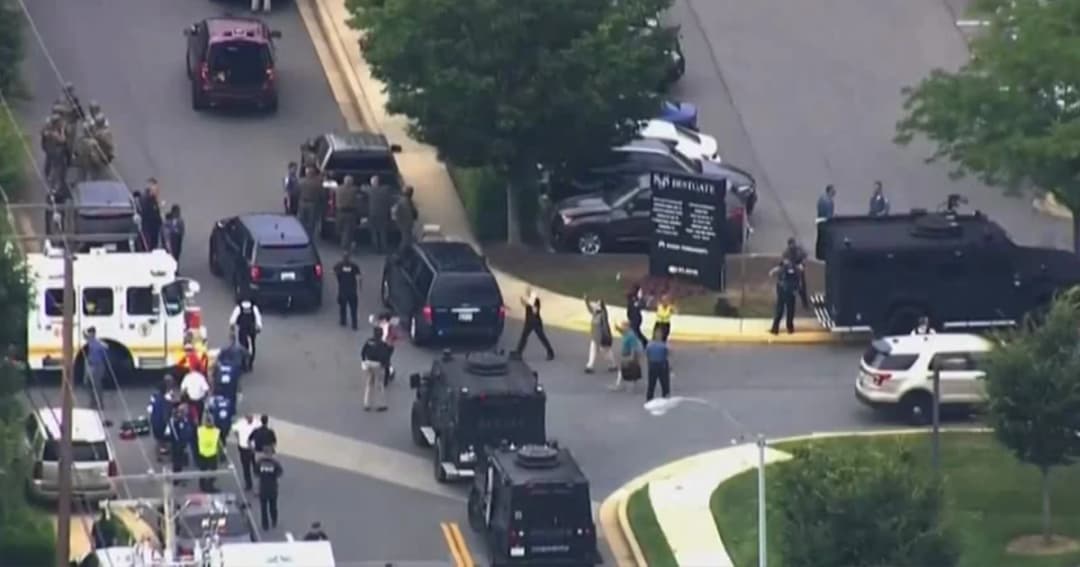 มือปืนบุกกราดยิงห้องข่าว นสพ.สหรัฐฯ ดับ 5 เจ็บอื้อ