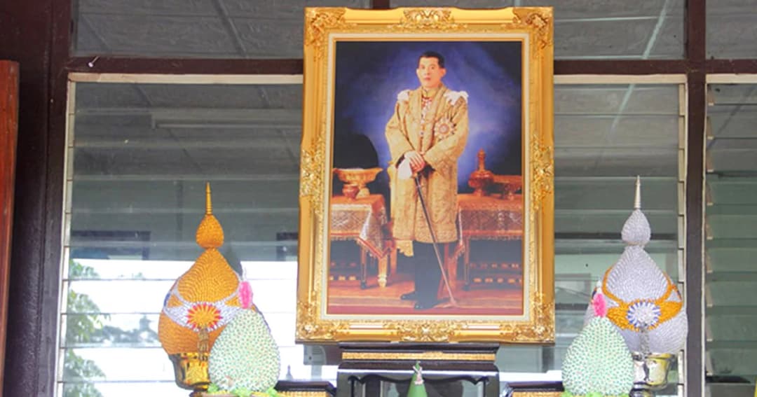 สมเด็จพระเจ้าอยู่หัว พระราชทานหลอดไฟ LED สนับสนุนการทำงานช่วยเหลือ 13 ชีวิต