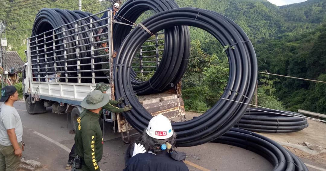 จนท.เดินหน้าเบี่ยงทางน้ำ จากดอยผาหมี กันน้ำไหลลงถ้ำหลวง