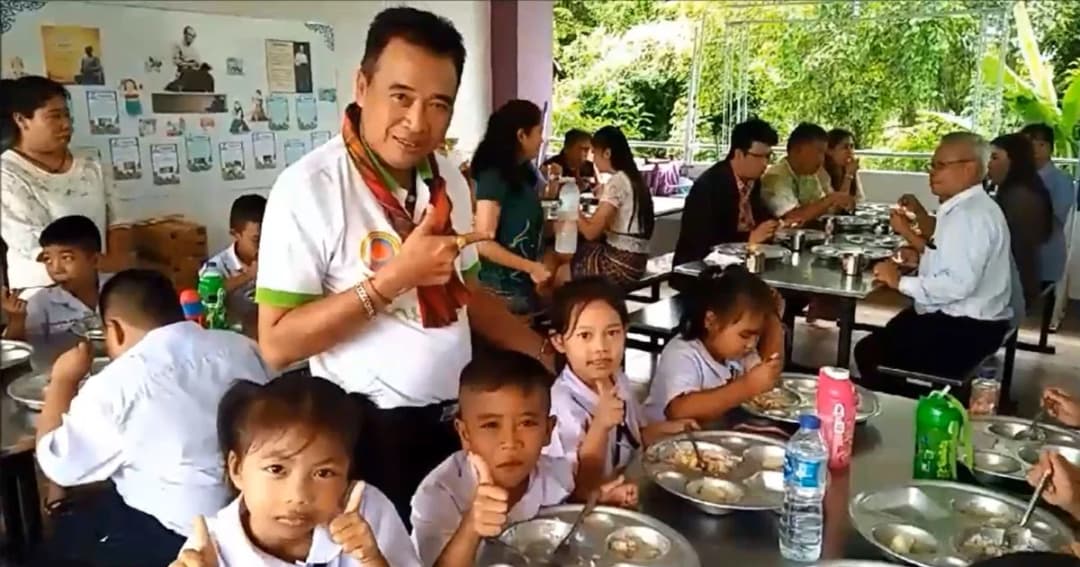 นายอำเภอบางกรวย ลงพื้นที่ตรวจสอบอาหารกลางวันเด็ก