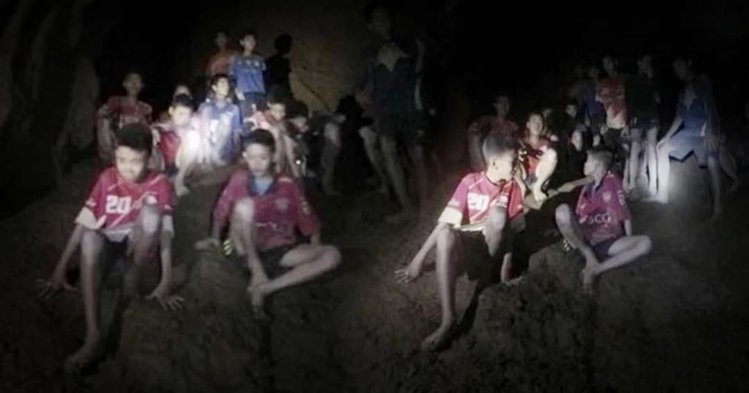 ถอดคำพูดวินาทีพบทีมหมูป่า สาเหตุที่เด็กๆ ถาม “What day”