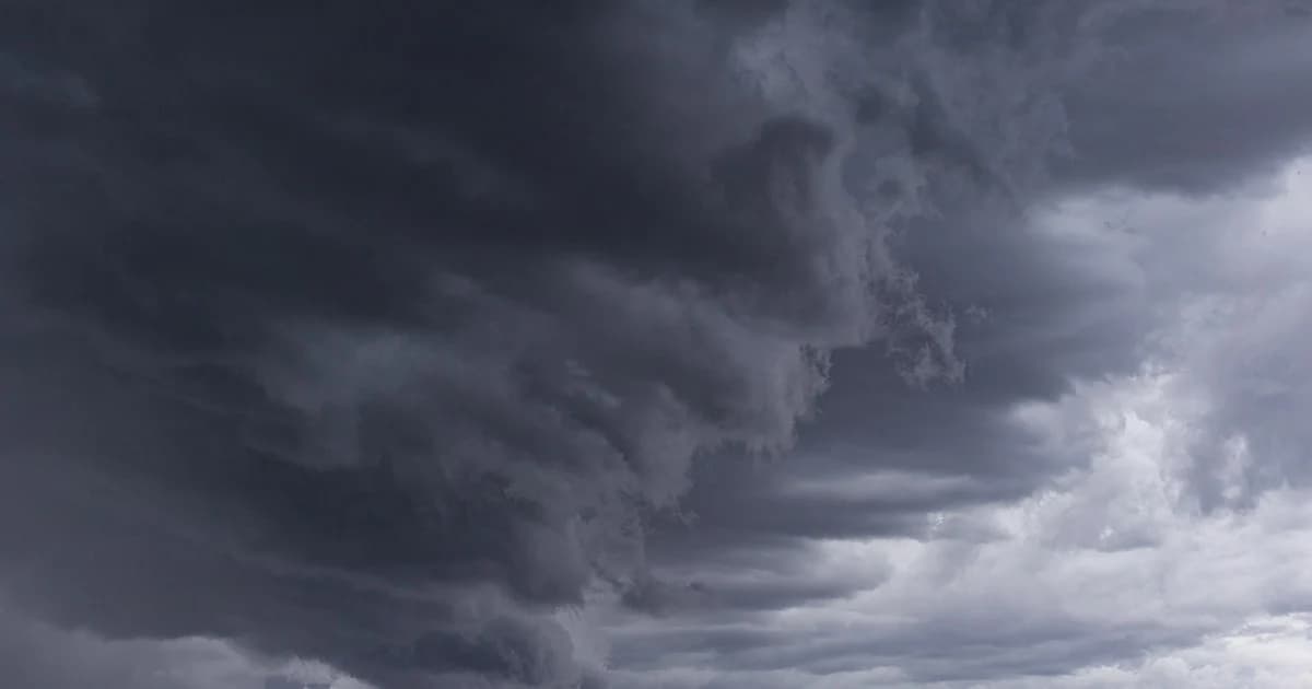 กรมอุตุฯ เตือนภาคใต้ฝนตกหนัก คลื่นสูง 2 เมตร