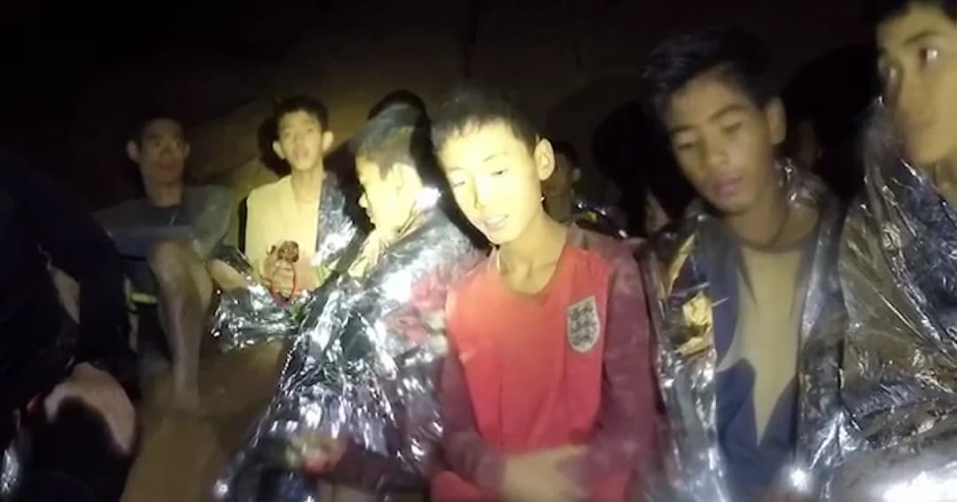 กู้ภัยอังกฤษแนะ ไม่ควรให้ “13 ชีวิตทีมหมูป่า” ดำน้ำออกจากถ้ำ ชี้อันตรายมาก
