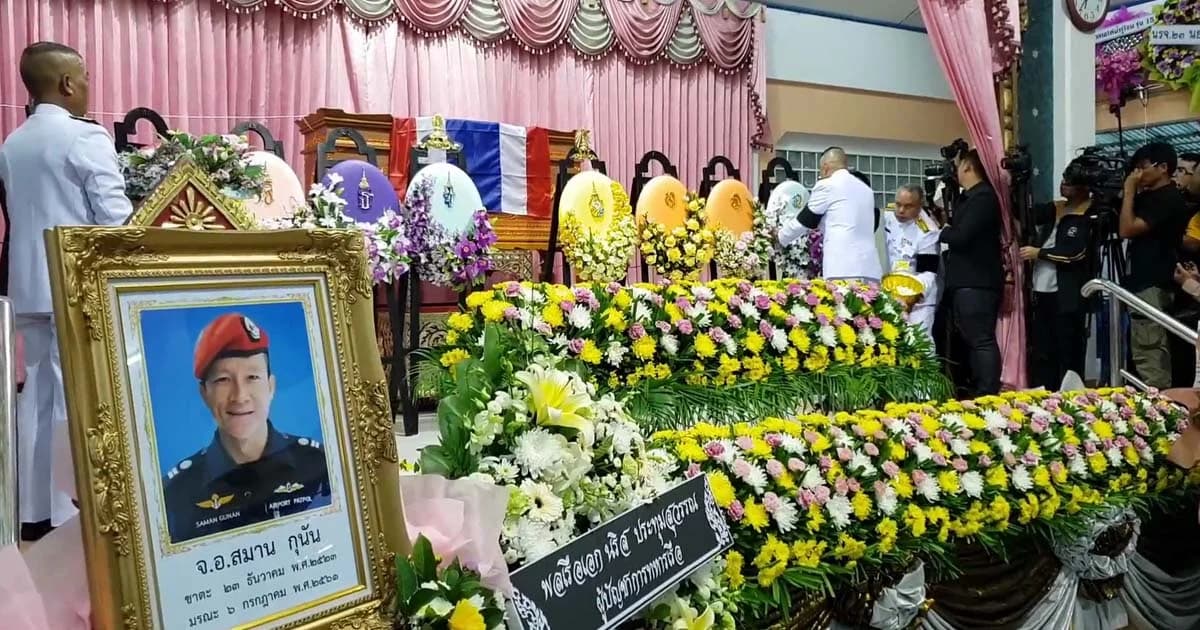 ร.10 พระราชทานน้ำหลวงอาบศพ “จ่าเอกสมาน” วีรบุรุษถ้ำหลวง