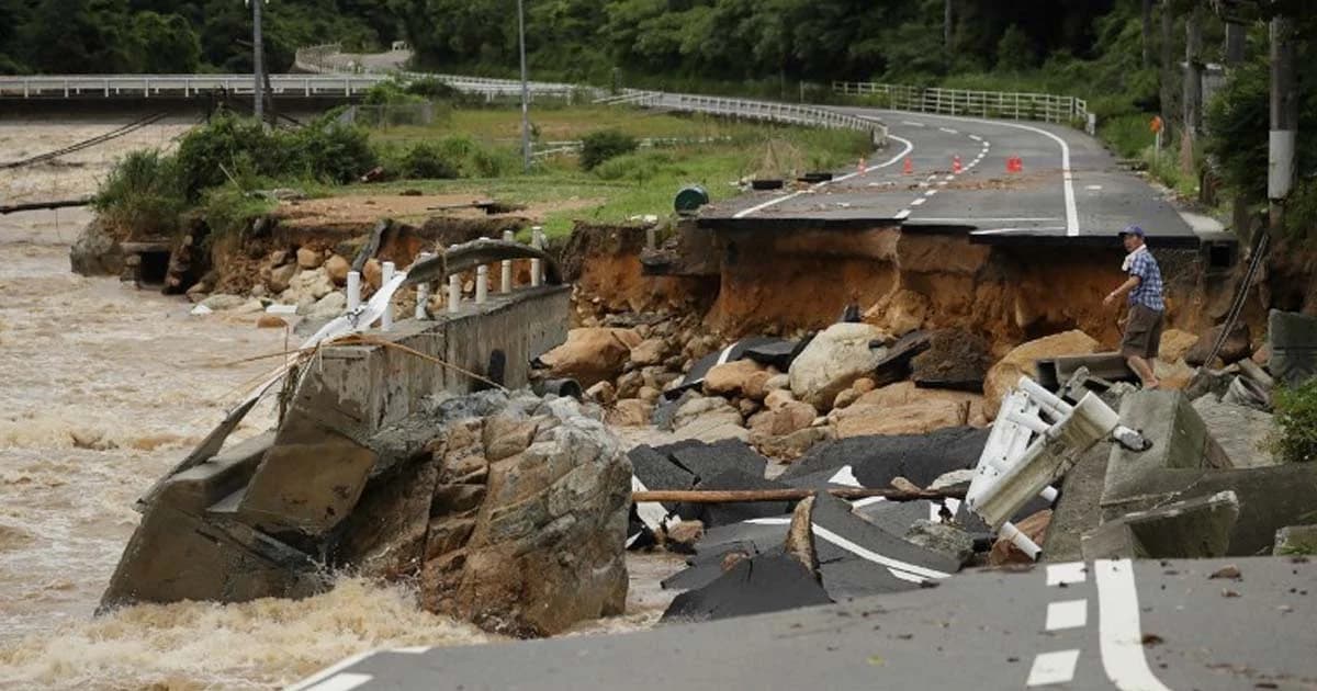 เหยื่อน้ำท่วมญี่ปุ่นทะลุ 50! นายกฯ อาเบะ ย้ำทำงานแข่งกับเวลา