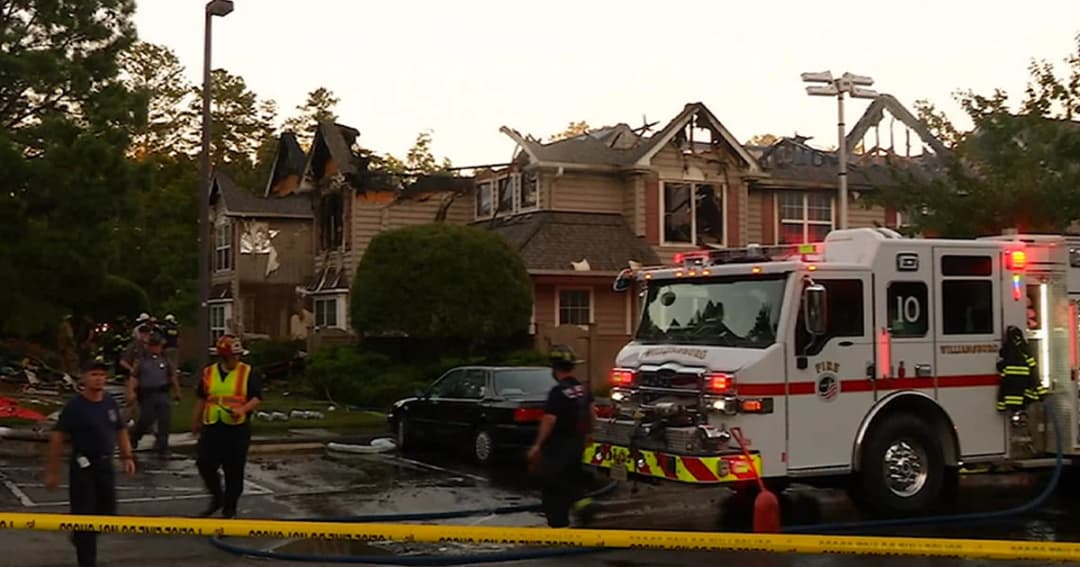เฮลิคอปเตอร์ตกใส่บ้านในสหรัฐฯ หญิงชราดับ 1 ราย
