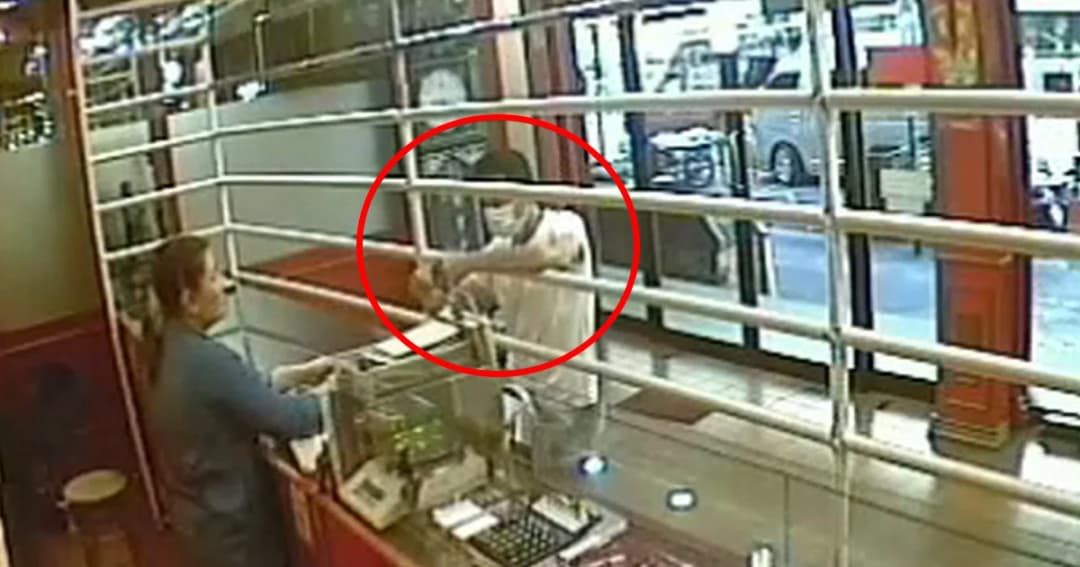 จับแล้ว ! โจรบุกเดี่ยวชิงทอง อ้างแค่อารมณ์ชั่ววูบ