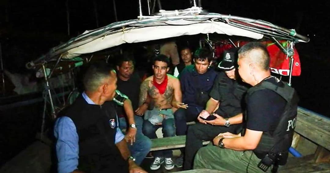 หนุ่มเสพยาเมาเหล้าคลั่ง จับตัวประกัน 6 คน ระทึกกลางอ่าวไร่เลย์