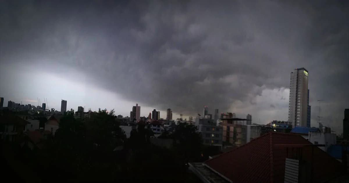 อุตุฯ เตือน ! ทั่วไทยฝนตกหนัก ถึง 15 ก.ค. ภาคใต้คลื่นลมแรงระวังอันตราย