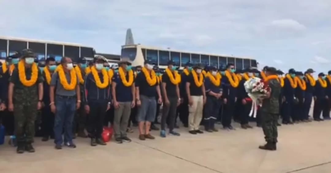 ฮูย่า ลั่นอู่ตะเภา! ผบ.หน่วยซีล ฝากถึงทีมหมูป่า “ใช้ชีวิตให้คุ้ม”