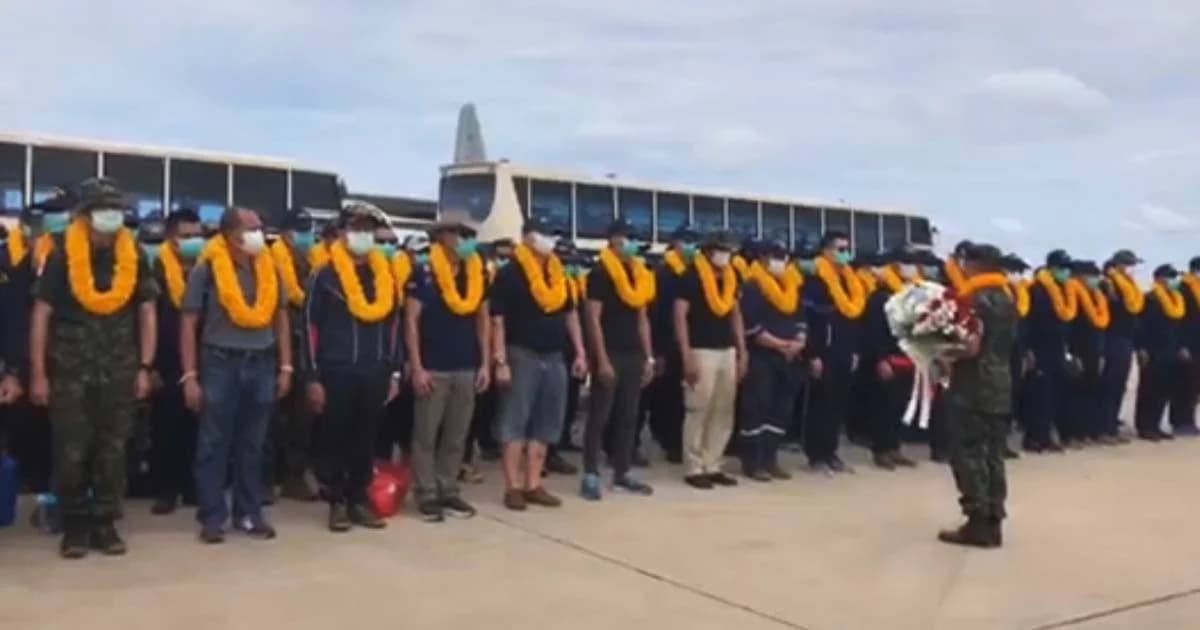 ฮูย่า ลั่นอู่ตะเภา! ผบ.หน่วยซีล ฝากถึงทีมหมูป่า “ใช้ชีวิตให้คุ้ม”