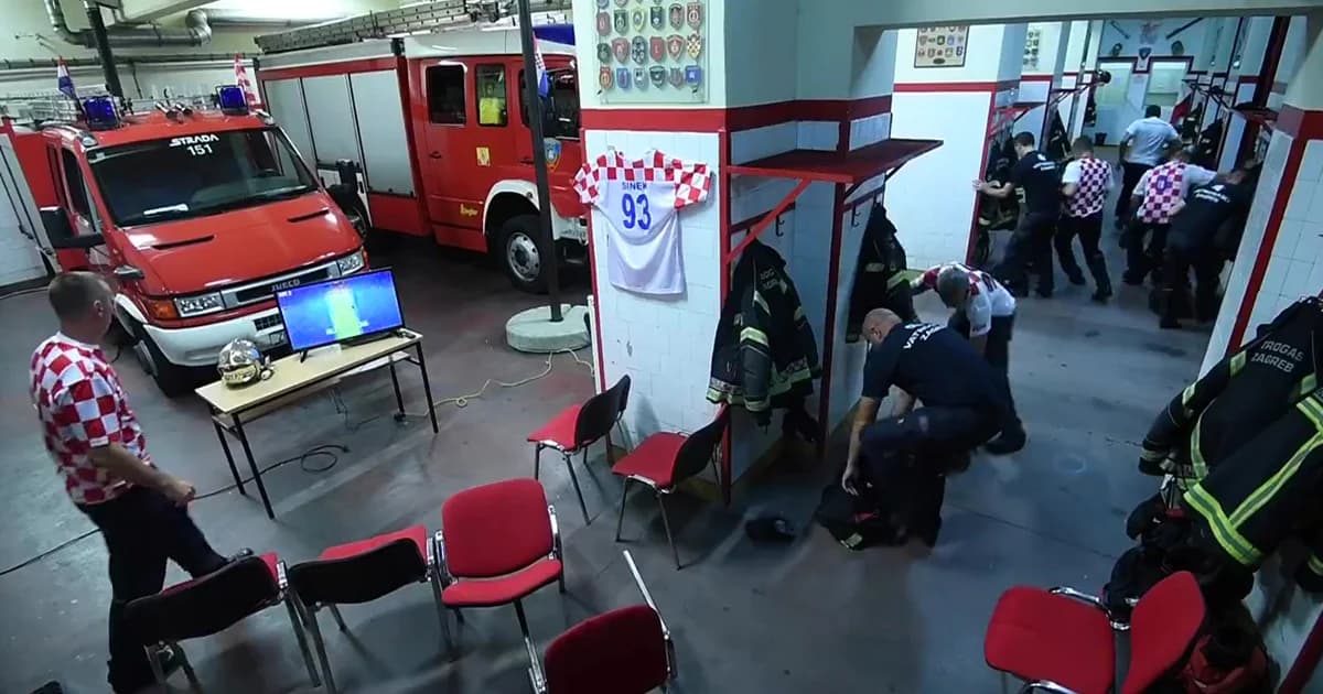 ดับเพลิงโครเอเชียหยุดดูบอลโลกบอล เพื่อรีบไปปฏิบัติหน้าที่