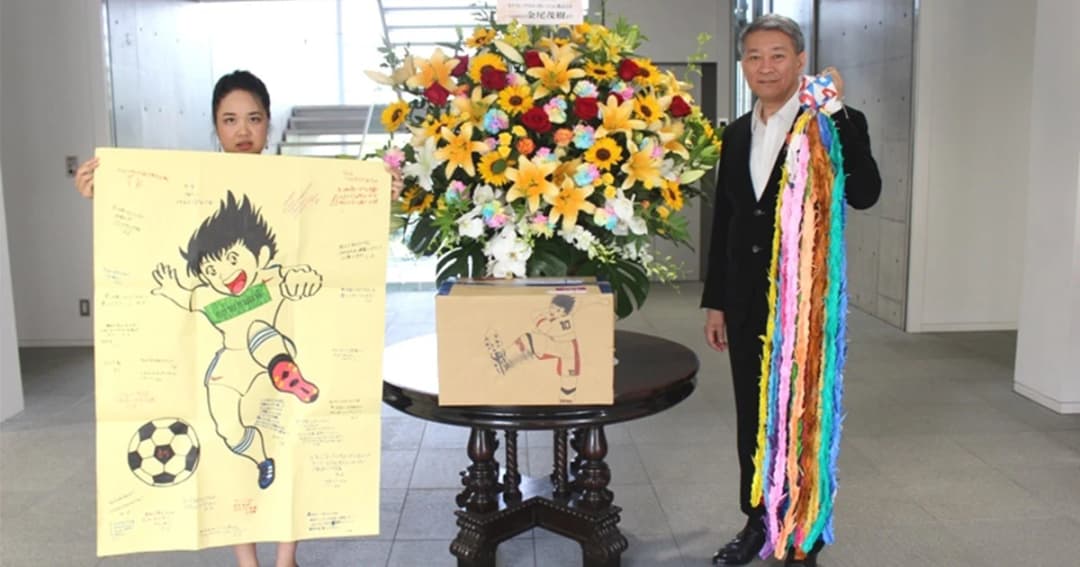 เยาวชนญี่ปุ่นพับนกกระดาษ 1,000 ตัว ให้กำลังใจ ‘ทีมหมูป่า’ พ้นภัยถ้ำหลวง