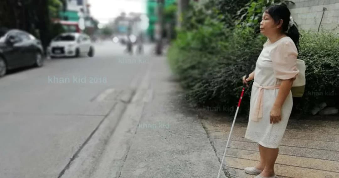 ตาบอดสู้ชีวิต ใช้เสียงหวานๆ เลี้ยงชีพ