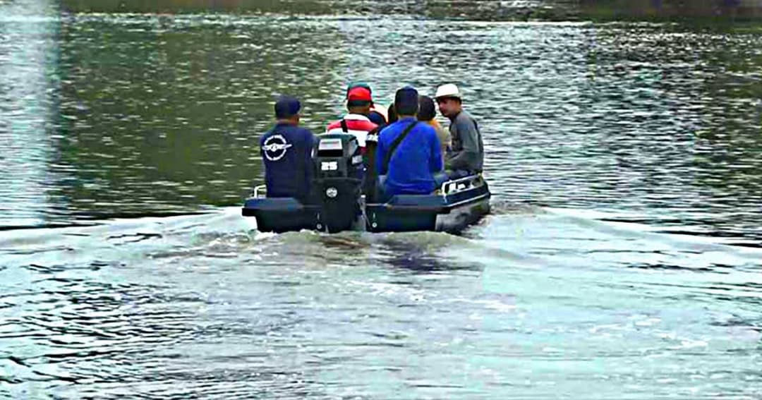 ชาวบ้านผวา พบจระเข้ลอยคอ ในแม่น้ำเพชรบุรี